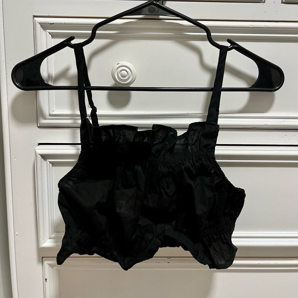 H&M Black Flounce Trimmed Cropped Tank Top | Size S